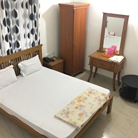 Sathya Inn Guruvāyūr Buitenkant foto