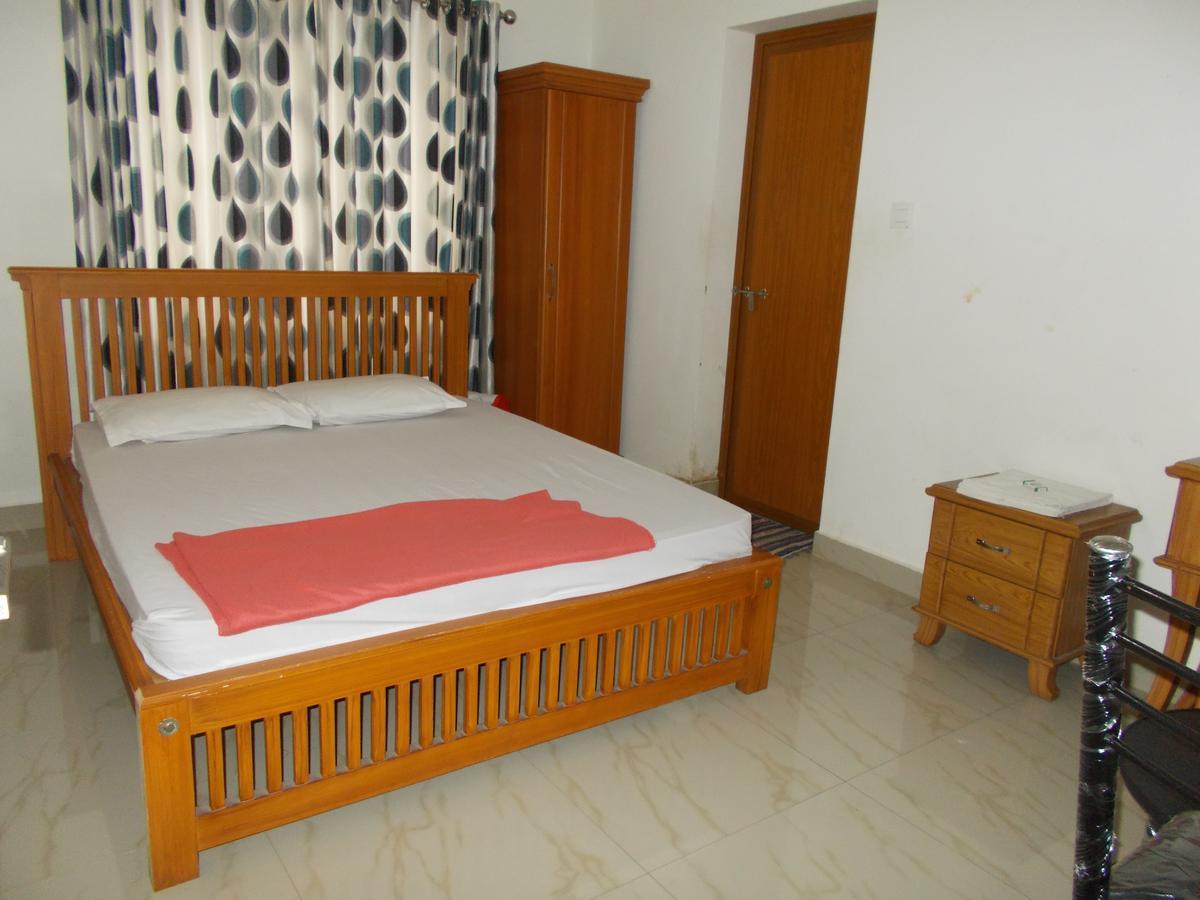 Sathya Inn Guruvāyūr Buitenkant foto