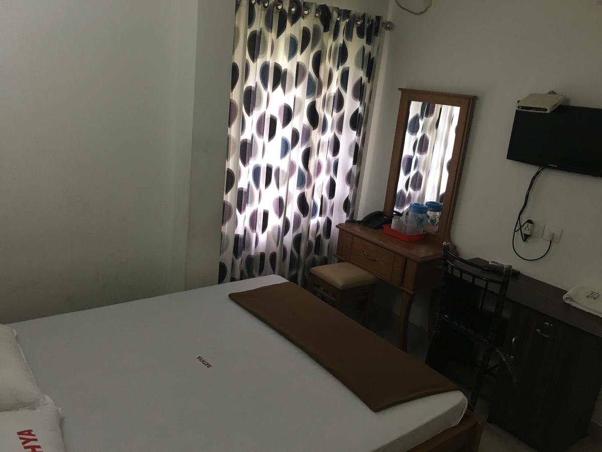 Sathya Inn Guruvāyūr Buitenkant foto